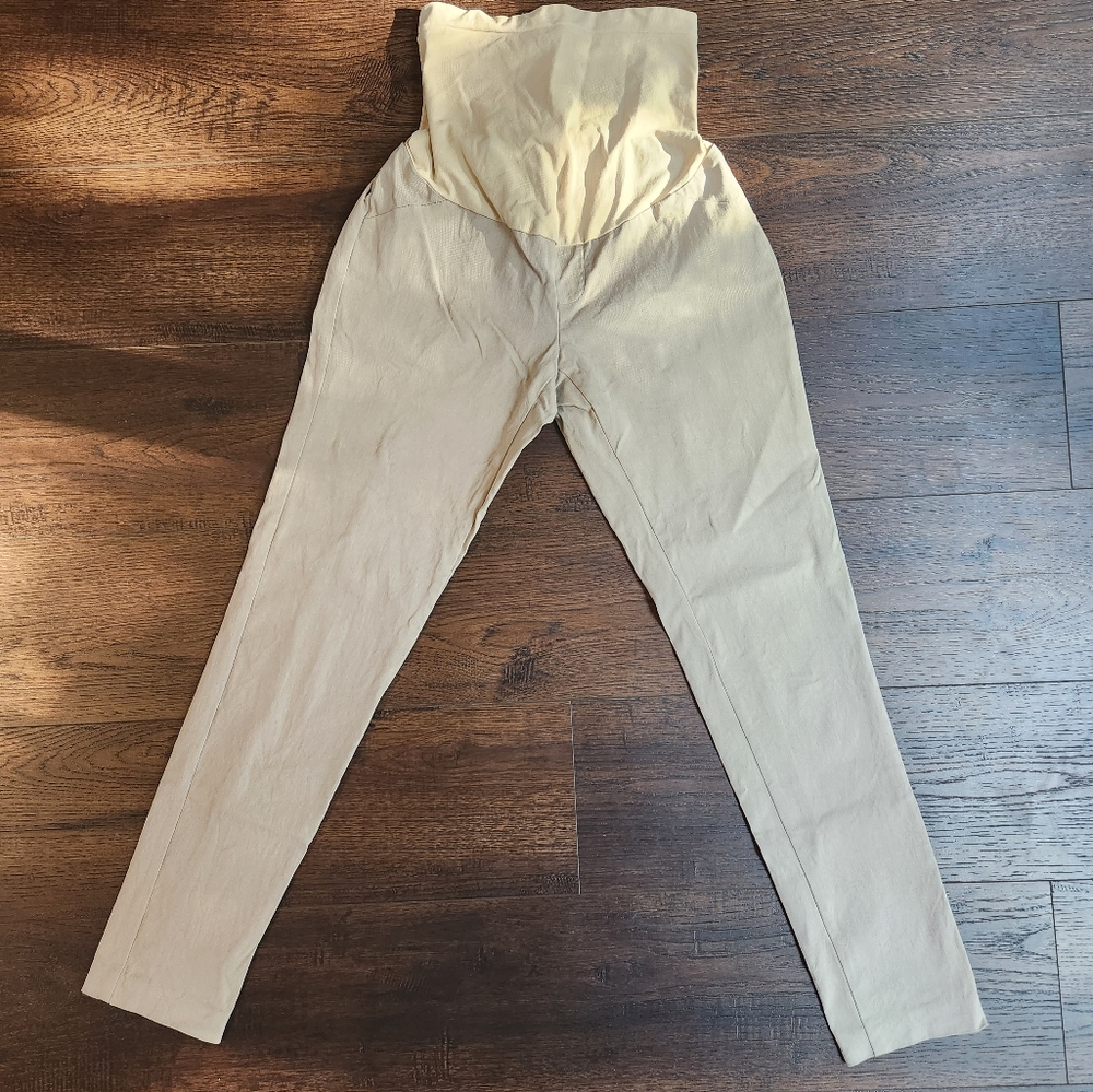 Motherhood Maternity Capri Length Pants